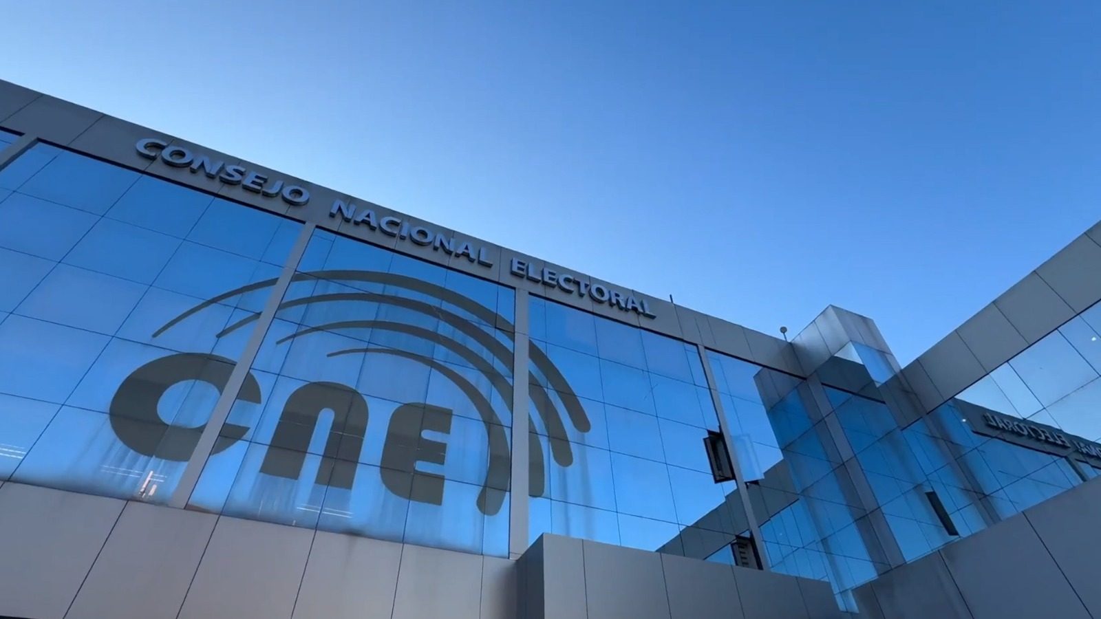 Las autoridades electorales continúan en funciones mientras avanza el concurso de renovación parcial.
