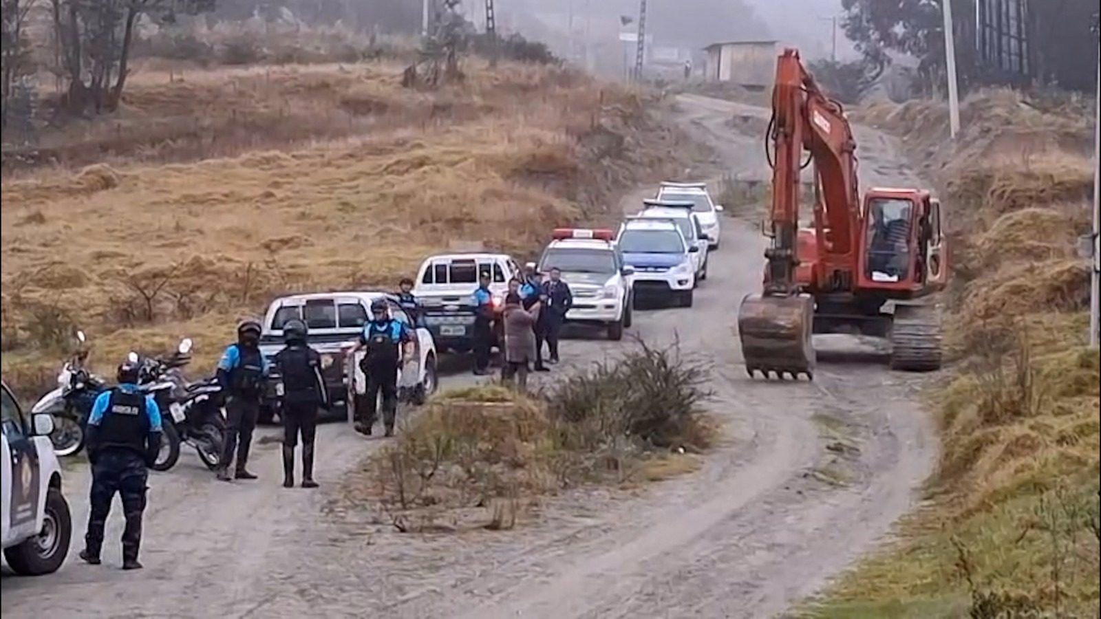 La presencia de maquinaria pesada generó preocupación entre las familias asentadas en el sector